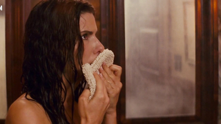 Escena sexy de Sandra Bullock en The Proposal (2009)