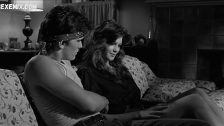 Diane Lane sexy, scena del film Rumble Fish (1983)