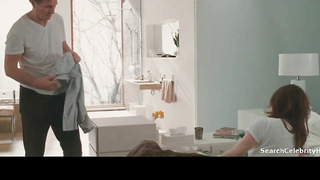 Julianne Moore sexy, scene in Chloe 2010