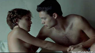 Châteaux de carton (3some 2009) - Adriana Ugarte