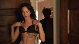 Ruby Modine - Sem vergonha s07e06 (2016)