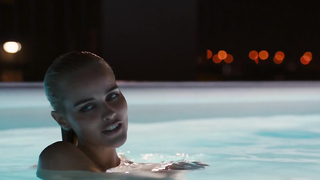 Isabel Lucas Bel culone con un corpo magro, culo grosso per dayzzz:D - The Loft (2014)