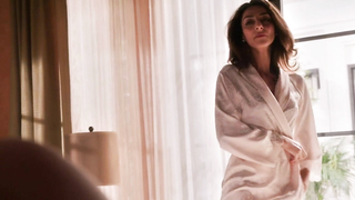 Necar Zadegan sexy, Lisa Edelstein sexy, underwear Girlfriends' Guide to Divorce s01e13 (2015)