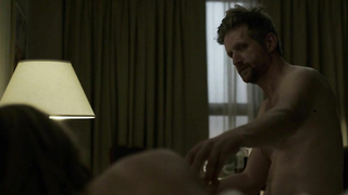 Kim Dickens nuda, scena di sesso cowgirl in House of Cards s03e09-10 (2015)