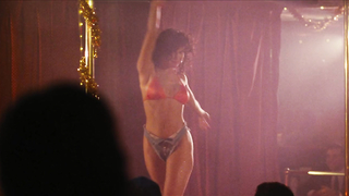 Paula Tricky Striptease, Szene in - Maniac Cop 2 (1990)