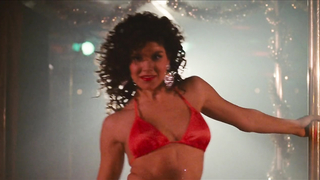 Paula Tricky Striptease, Szene in - Maniac Cop 2 (1990)