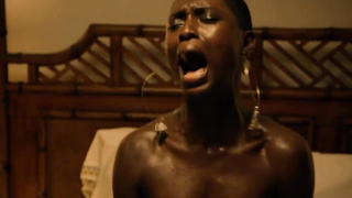 Jodie Smith nua, ela pula no pau de um cara - Mad Dogs s01e01 (2015)