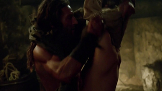 Hannah Nouvelle scène de sexe nue et en levrette - Black Sails s02e03 (2015)