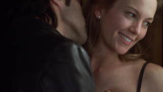 Diane Lane nude - Unfaithful (2002)