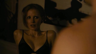 Jessica Chastain sieht in dieser Unterwäsche-Sexszene ziemlich heiß aus.