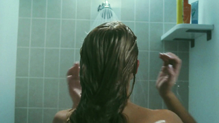 Teresa Palmer, escena en - The Grudge 2 (2006)