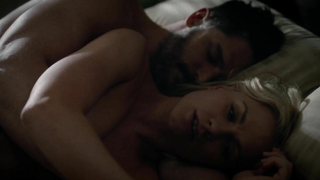 Anna Paquin nua, cena em True Blood s07e01 (2014)