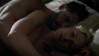 Anna Paquin nua, cena em True Blood s07e01 (2014)