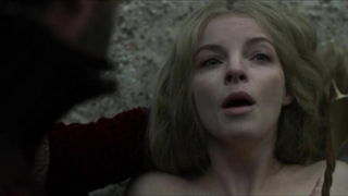 Yvonne Catterfeld nude, scene in La belle et la bete (2014)