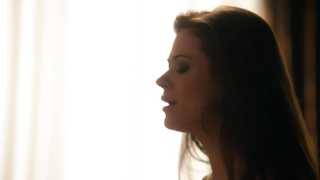 Peyton List nue, scène de sexe de The Tomorrow People s01e16 (2014)