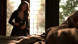 Nina Dobrev - The Vampire Diaries s05e17 (2014)