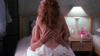 Lea Thompson, Victoria Jackson nue, scène de sexe de Casual Sex (1988)