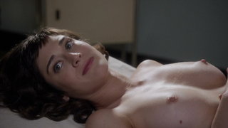 Lizzy Caplan nue, scène de sexe de Masters of Sex s01e09 (2013)