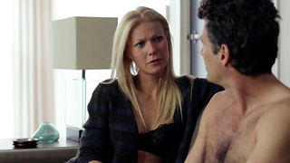 Gwyneth Paltrow y Natalia Volkodaeva desnudas, escena de sexo de Gracias por compartir (2012)