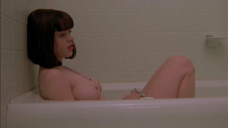 Rose McGowan nuda, scena di sesso da The Doom Generation (1995)