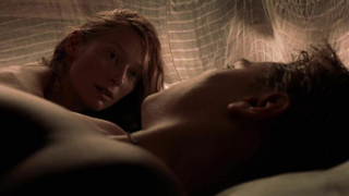 Tilda Swinton nude, sex scene from The Beach (2000)