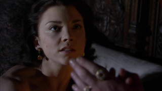 Natalie Dormer nackt, Sexszene aus The Tudors s02e02 (2008)