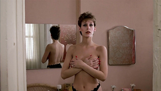 Jamie Lee Curtis erotische Szene aus Trading Places (1983)