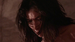 Jennifer Tilly nuda, scena di sesso da L'ombra del lupo (1992)