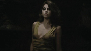 Holy Motors (2012) filminden Eva Mendes erotik sahnesi