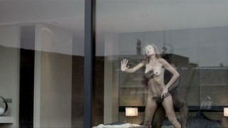 Stefania Rocca nuda, scena di sesso da Invader (2011)