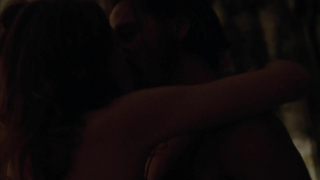 Paige Patterson nuda, scena di sesso da Quarry s01e02 (2016)