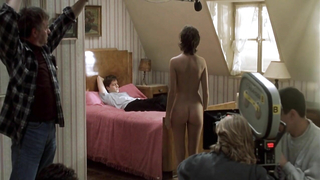 Berenice Bejo erotic scene from Meilleur espoir Feminin (1999)