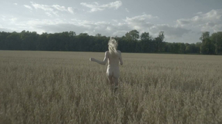 Jessica Stam nue, scène de sexe de Reason (2015)