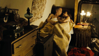 Natalia Verbeke erotic scene from Les femmes du 6e etage (2010)