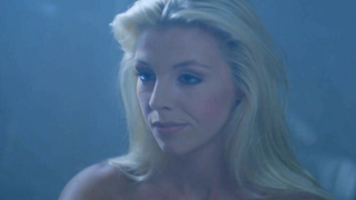 Kristieanne Travers nue, scène de sexe de Dream a Little Dream (1999)