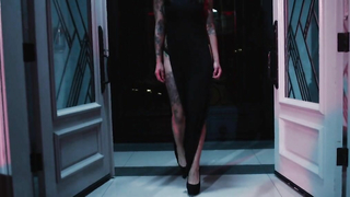 Scena erotica di Levy Tran da Vigilante Diaries (2016)