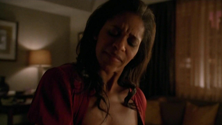 Merrin Dungey nue, scène de sexe de Hung s02e06 (2010)