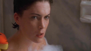 Lara Flynn Boyle e Katherine Kousi nude, scena di sesso da Threesome (1994)