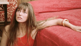 Jane Birkin desnuda, escena de Le Mouton Enrage (1974)