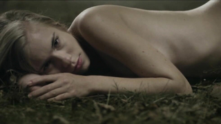 Margot Lourdet desnuda, escena de Desnuda (2014)