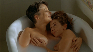 Victoria Abril nude, Josiane Balasko nude, sex scene from French Twist (1996)