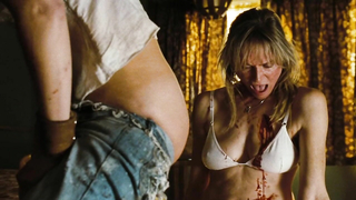 Kate Norby nuda, Sheri Moon Zombie nuda, scena da La casa del diavolo (2005)