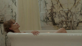 Angelina Jolie desnuda, escena erótica de By the Sea (2015)