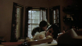 Linda Fiorentino nuda, scena di sesso da L'ultima seduzione (1994)