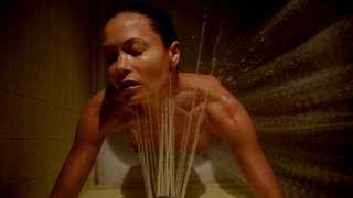 Thandie Newton nuda, scena di sesso da Rogue s01e01,02 (2013)