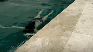 Lili Mirojnick nuda, scena di sesso da Assassins Tale (2013)