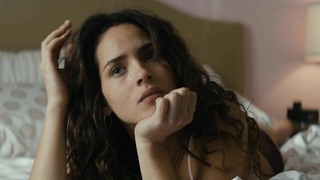 Adria Arjona sexy, scene from True Detective s02e01 (2015)