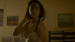 Jennifer Connelly sexy, Oona Chaplin nue, Mélanie Laurent nue, scène de sexe d'Aloft (2014)