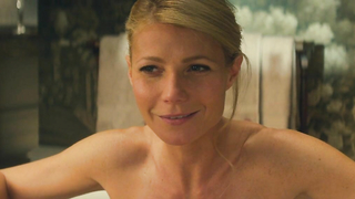 Gwyneth Paltrow sexy, Emily Lawrence sexy, escena de sexo de Mortdecai (2015)