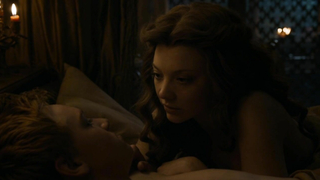 Natalie Dormer sexy, Xena Avramidis desnuda, escena de Juego de Tronos s05e03 (2015)